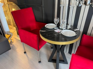 20fe7932 c3ff 4a4b b63d bacce7ff1b5d