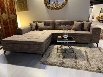 32c6a5be b7e7 4e7d 82b0 300a711f75d9