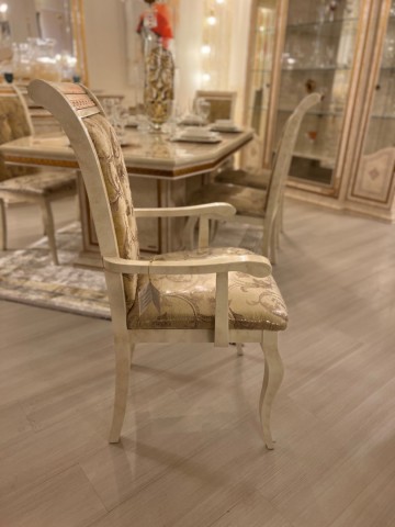 9352fb28 b0f0 4fd6 8425 ec717053535a