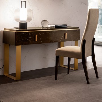 Model ESSENZA, Marmer Deco Interieur Goud Tinten Slaapkamer 