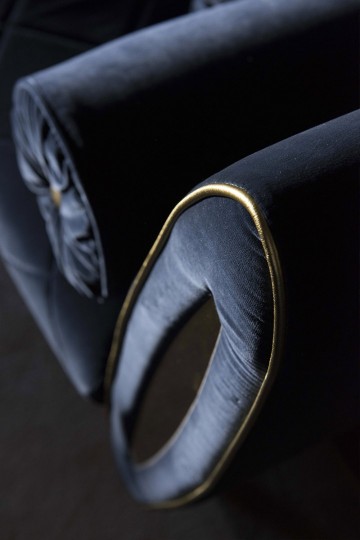 Adora sipario amrest detail