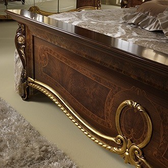 Model DONATELLO, Noten Interieur voor Goudtinten Deco Slaapkamer