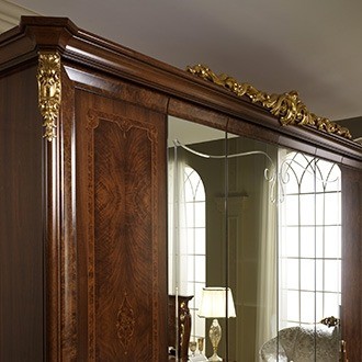 Model DONATELLO, Noten Interieur voor Goudtinten Deco Slaapkamer