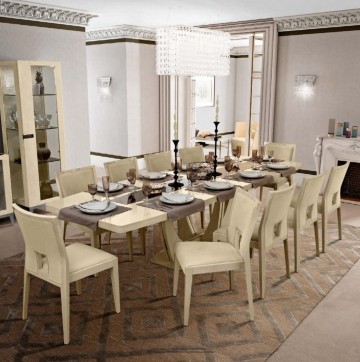 Italiaanse Eet Tafel Design met Creme Kleure