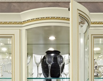 Model TREVISO, de Noten Interieur Klassieke Luxe Design Meubels