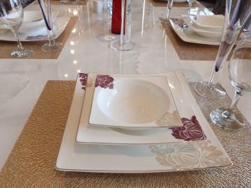 F090f1b5 933a 4464 b3b1 7097ba5d2299