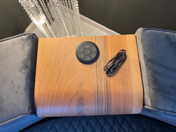 Comfortable Bankstel met Luidsprekers Systeem en nog met Ronde Bed Functie