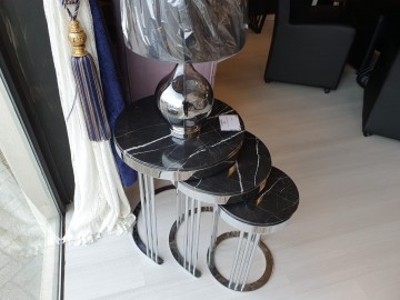 Uit Van De Showroom*