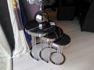 Uit Van De Showroom*