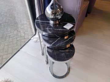 Uit Van De Showroom*