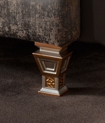 Living room dolcevita armchair foot detail