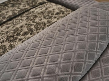 Model BABIL, Ronde Fluweel Bed