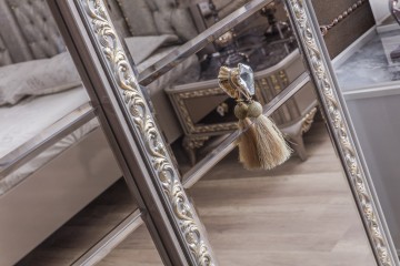 Model SAFIR, Klassieke Slaapkamer Meubilair voor Luxeuze Uitstraling