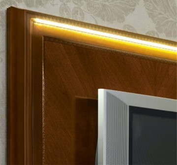 Model TORIANI, de Italiaanse Noten Interieur Selectie van Interieuradvieseurs voor Vintage Interieur