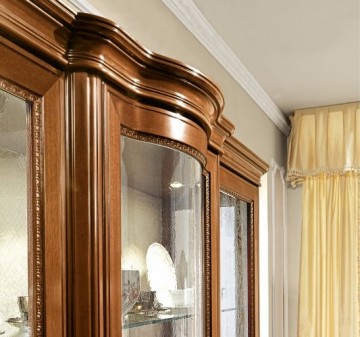 Model TORIANI, de Italiaanse Noten Interieur Selectie van Interieuradvieseurs voor Vintage Interieur