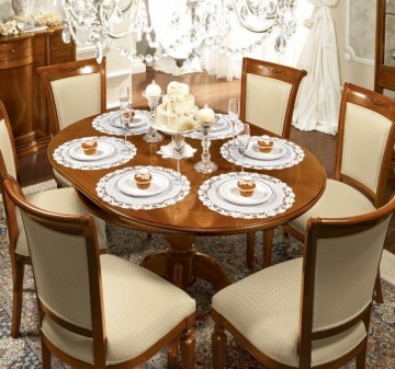 Model TORIANI, de Italiaanse Noten Interieur Selectie van Interieuradvieseurs voor Vintage Interieur