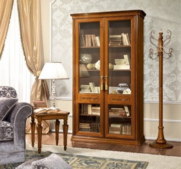 Model TORIANI, de Italiaanse Noten Interieur Selectie van Interieuradvieseurs voor Vintage Interieur