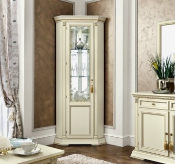 Model TREVISO, de Noten Interieur Klassieke Luxe Design Meubels